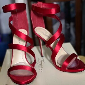 Used women Crimson Deluxe Matte Satin high heels size 8M by Imagine Vince Camuto